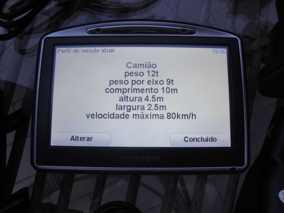 GPS TomTom Proficional GO Truck PRO+BUS-Pesados/Lig/Autocaravanas-2025