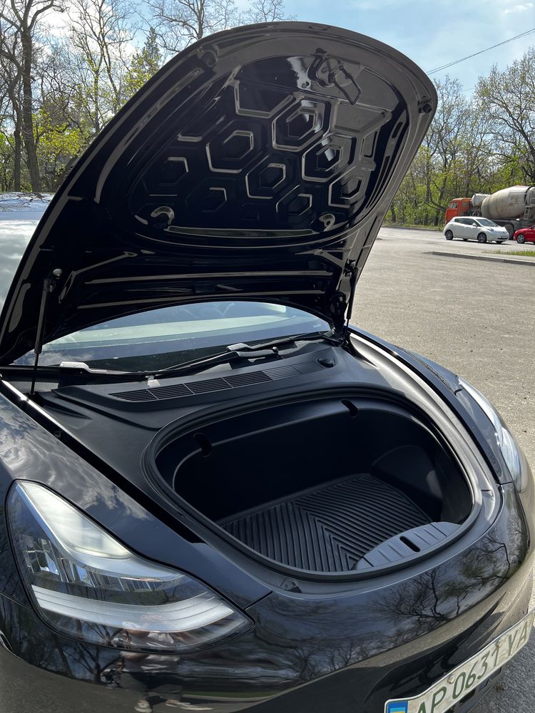 Tesla model 3 prefomance 2019