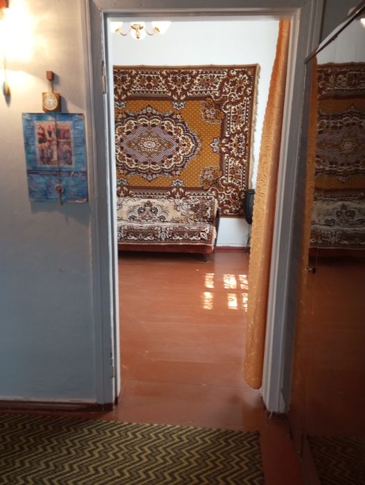 Центрі Піонера,червона лінія,продаж 2 кімнатної квартири,Сталінка.