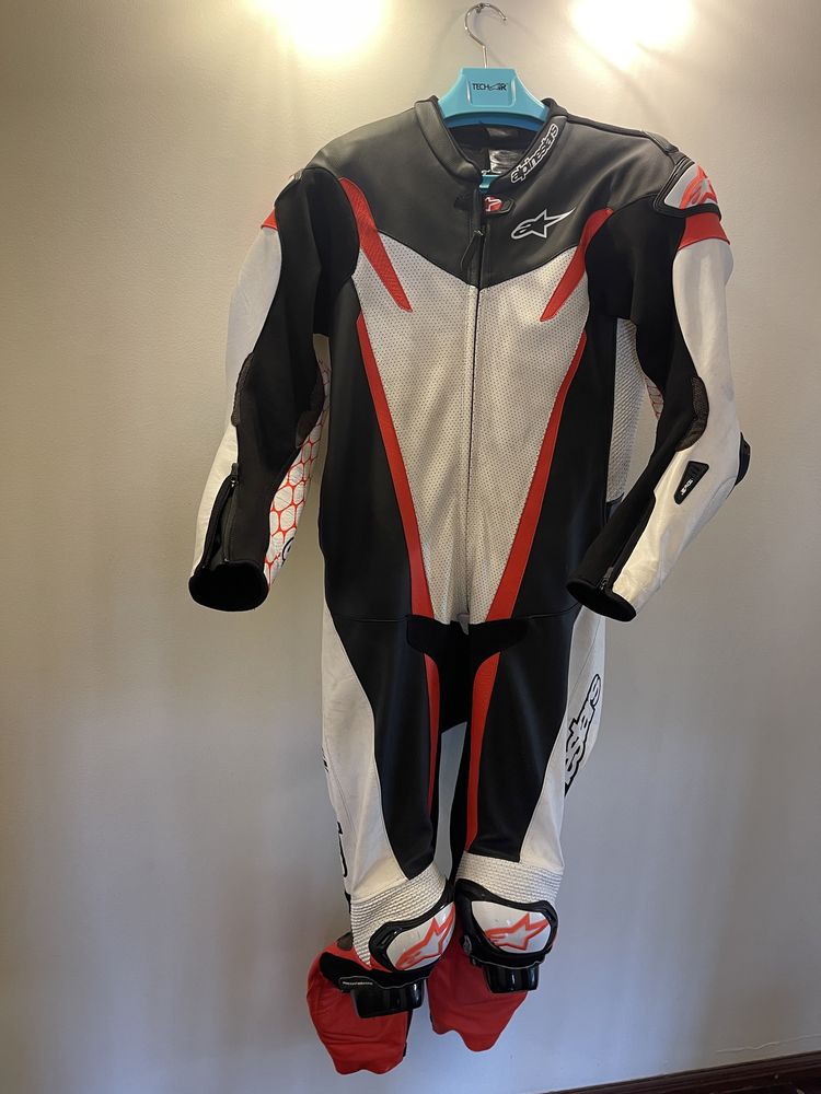 ALPINESTARS GP TECH V3 1 PEÇA TECH-AIR COMPATIBLE