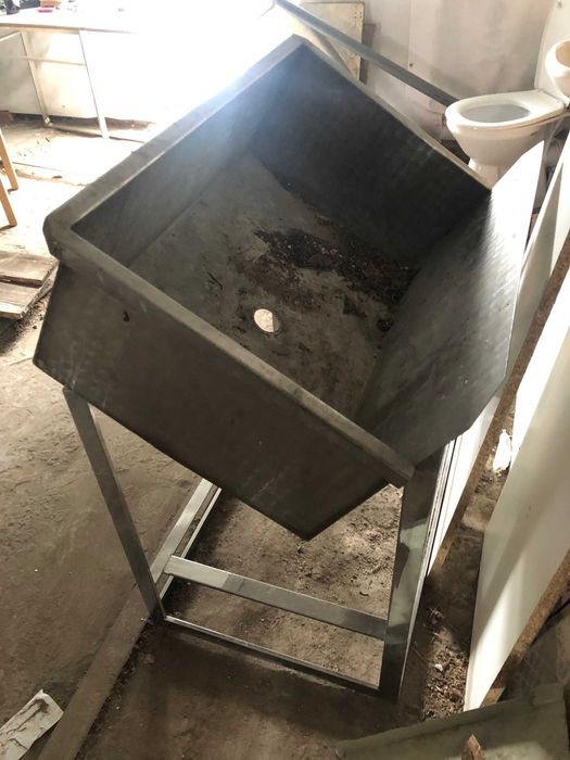 Stelaż  ze stali nierdzewnej pod blat stołu wys  70 cm