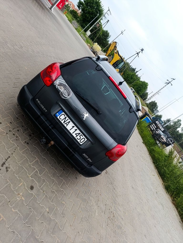 Sprzedam ekonomiczny samochód  oc i przegląd do 04.2026