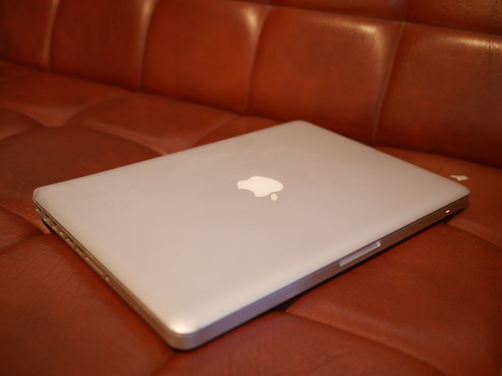 Macbook Pro 13" 2010 8gb RAM SSD 120gb