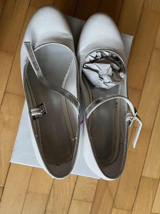 Buty komunijne na obcasie