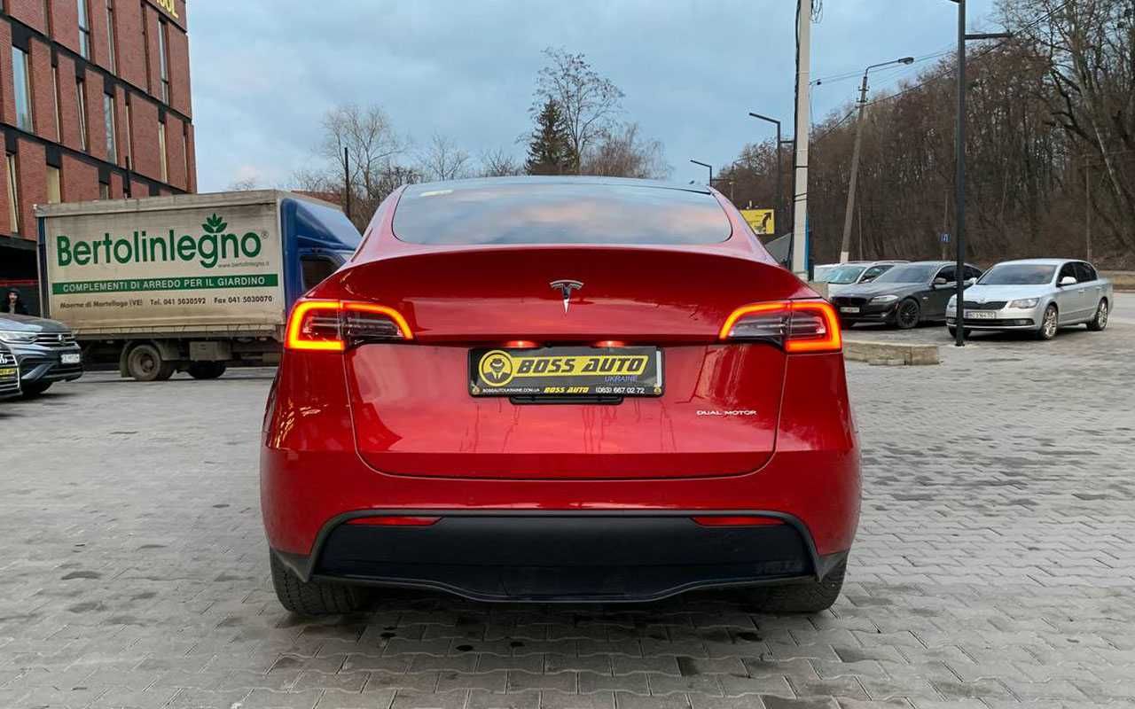 Tesla Model Y 2020