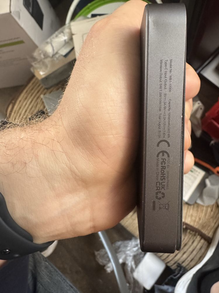 HINOVO Power Bank 10000mAh Metalowy Magnetyczny PD 20W 15W