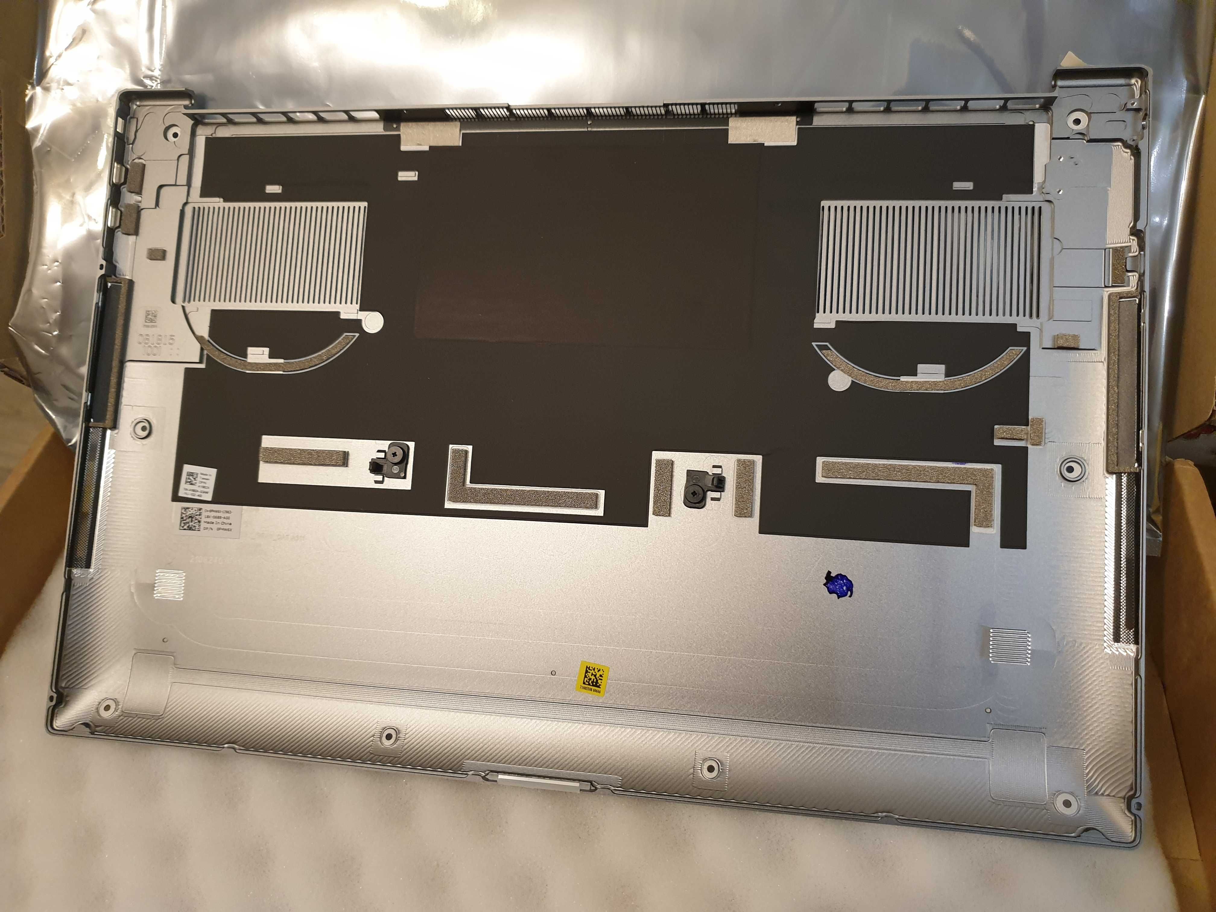 Dell XPS 15 9500 / 9510 Precision 5550 / 5560 Dolna Obudowa Pokrywa
