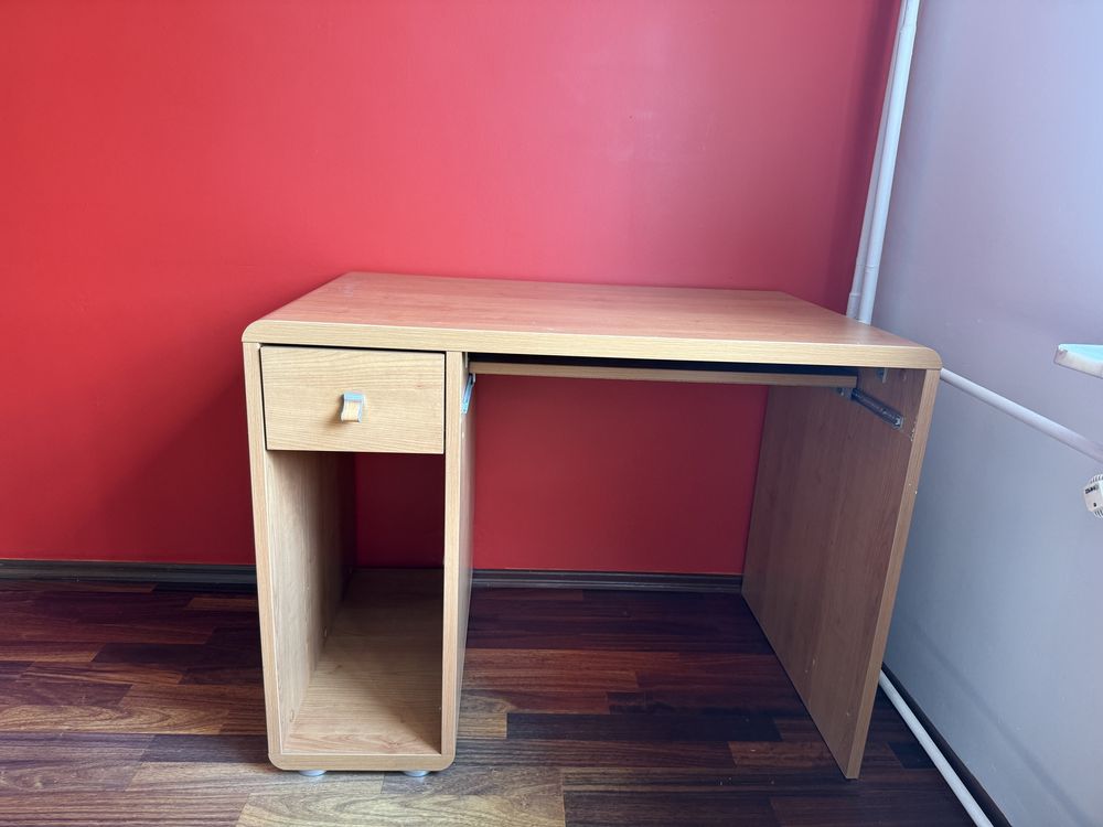 Sprzedam biurko 100cm