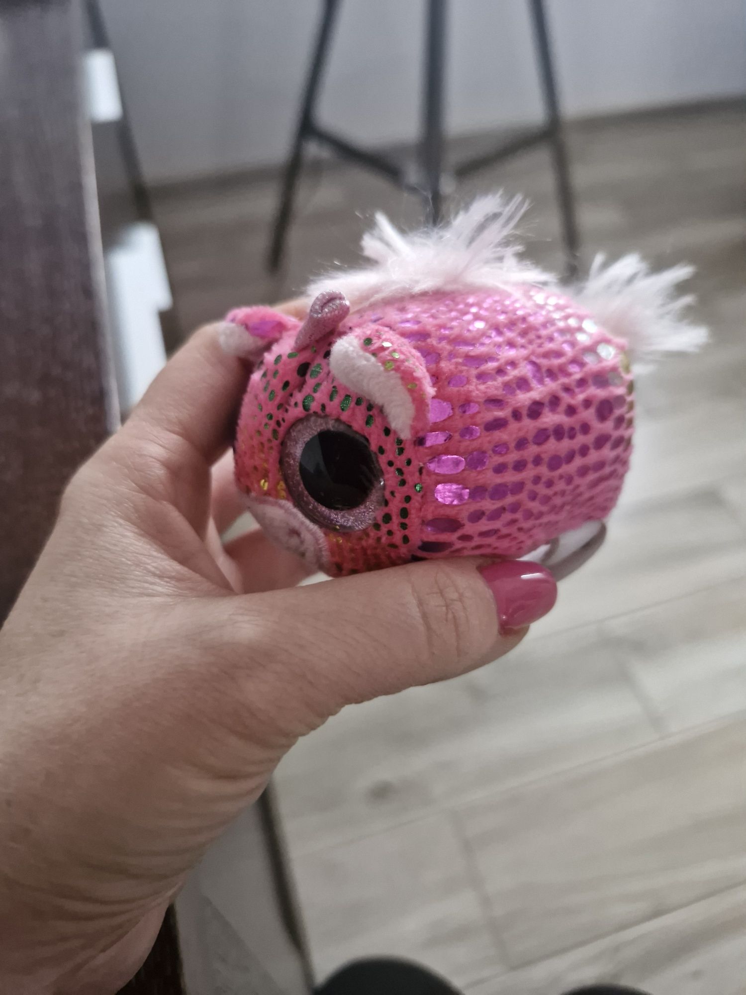 Maskotka mięciutka w pudełku  a la lód