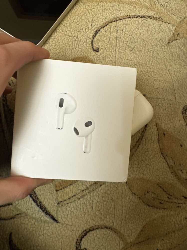 Airpods 3 відкриті не користувався, lux