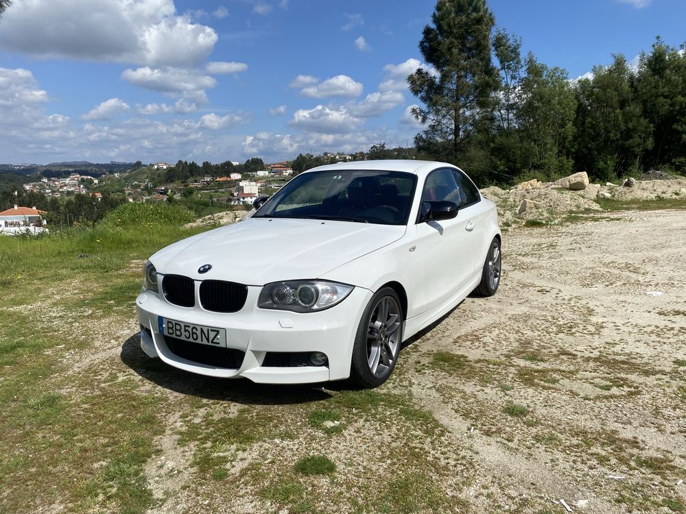 BMW serie 1 18d bom estado