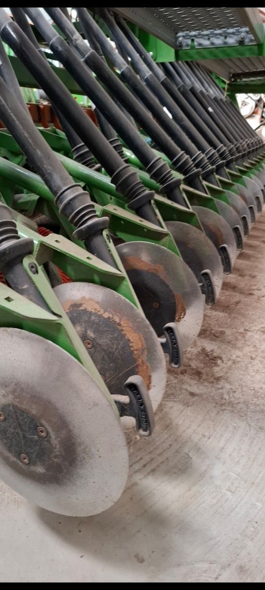 Agregat uprawowy siewny amazone ad400 rok 2018