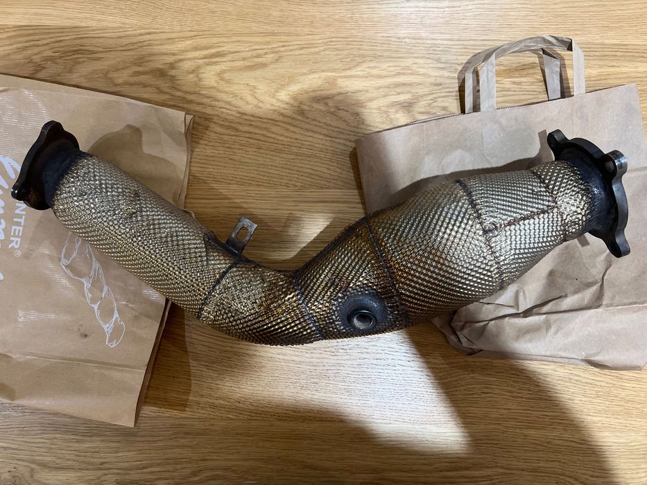 Downpipe ze sportowym katalizatorem EURO5 silnik 1.8TFSI CJEB 303 HP