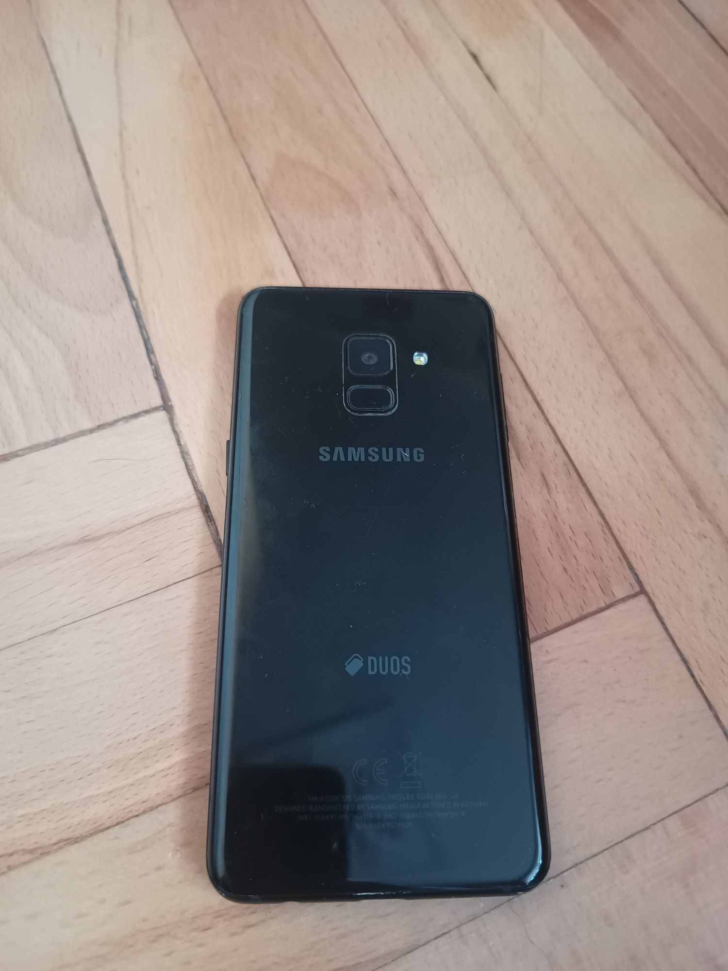 Samsung A8 na 2 karty