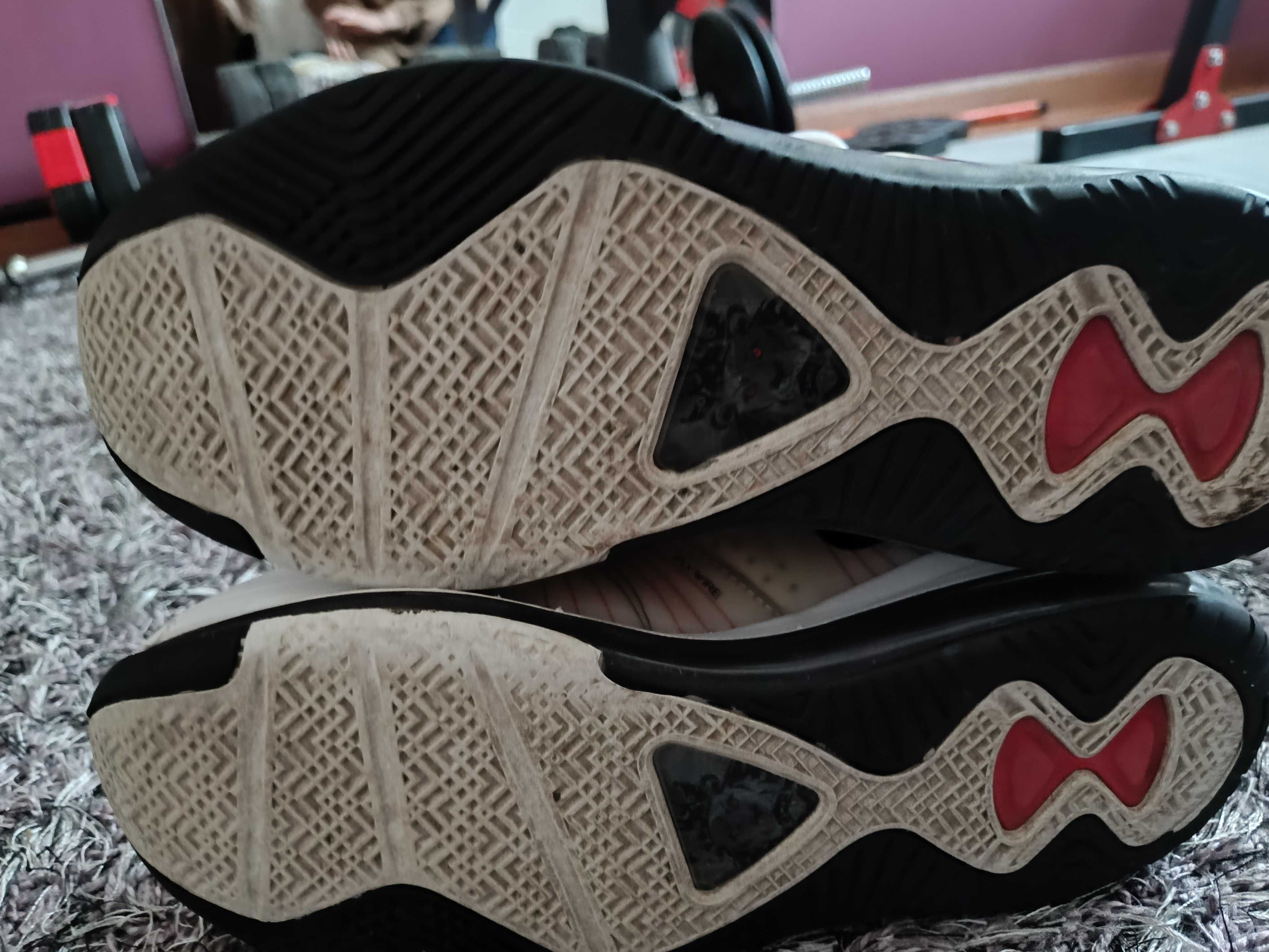 Buty Nike LeBron James Flywire