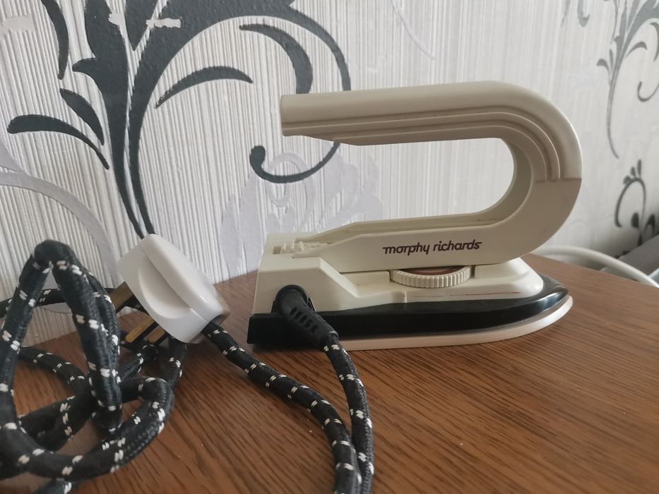 Дорожня праска утюг