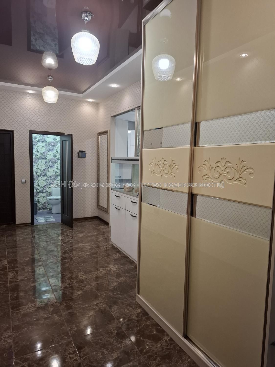 Продам 3  ком. в кирпичном  доме с ремонтом ЖК "Гвардейский " Д19