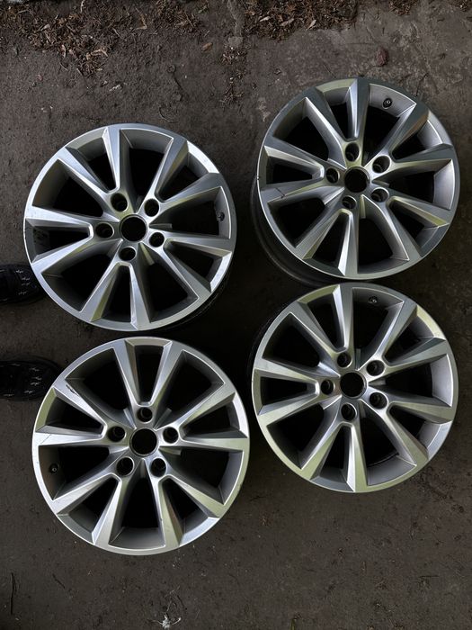 Volkswagen touareg r18 karakum 5*130