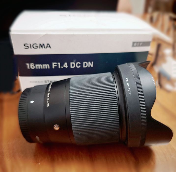 Obiektyw Sigma 16mm Sony E