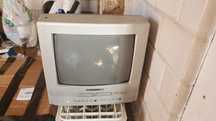 Telewizor Daewoo DDT-14H9S z wbudowanym odtwarzaczem DVD – używany