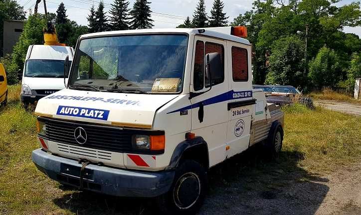 Mercedes 510 holownik Specjalny oryginał Widelec do holowania aut 91r