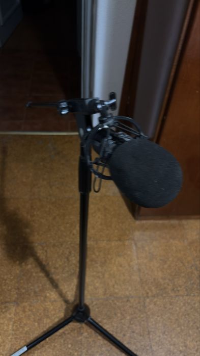 Microfone condensador BM800. Com cabo xlr