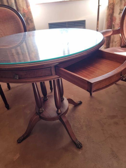 Mesa de jogo Redonda Clássica em Madeira com Tampo de Vidro