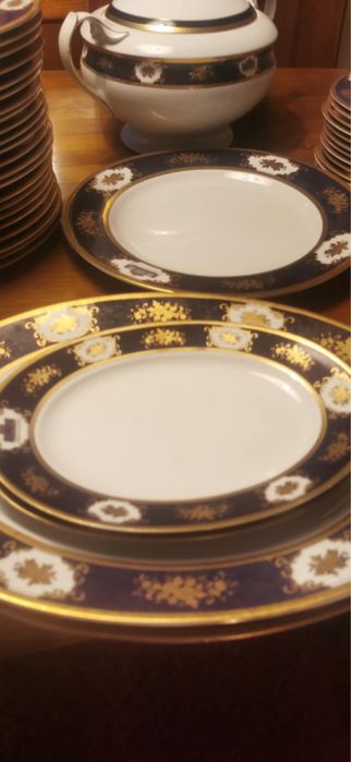 Servico de mesa em porcelana fina “Versailles”