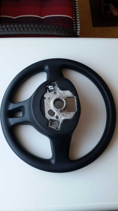 Sprzedam kierownice polo 6R