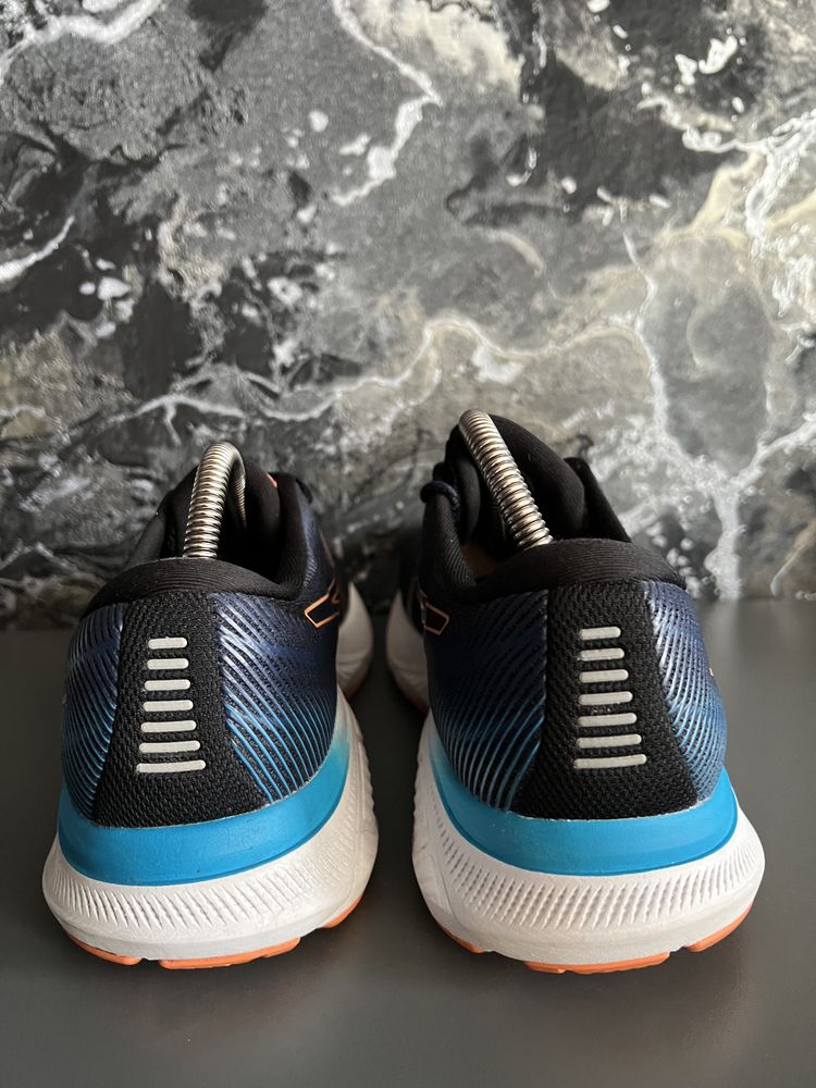 Кросівки чоловічі Asics GT 4000 3 42.5р