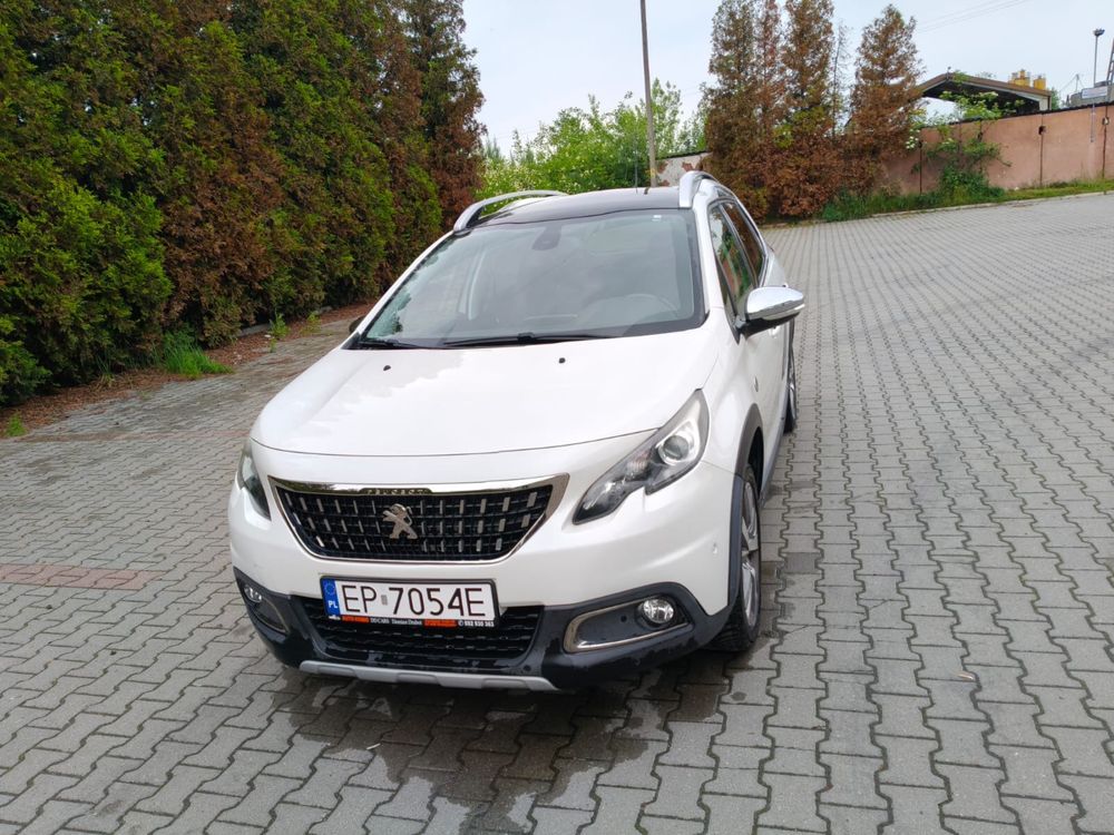 Peugeot 2008 1.2 130km Biala Perla