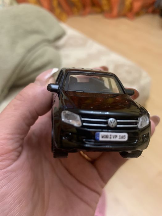 Модели машин в коробках