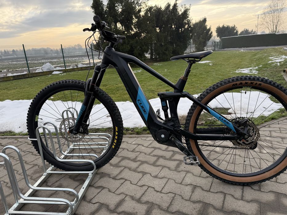 Rower elektryczny CUBE STEREO HYBRID 140