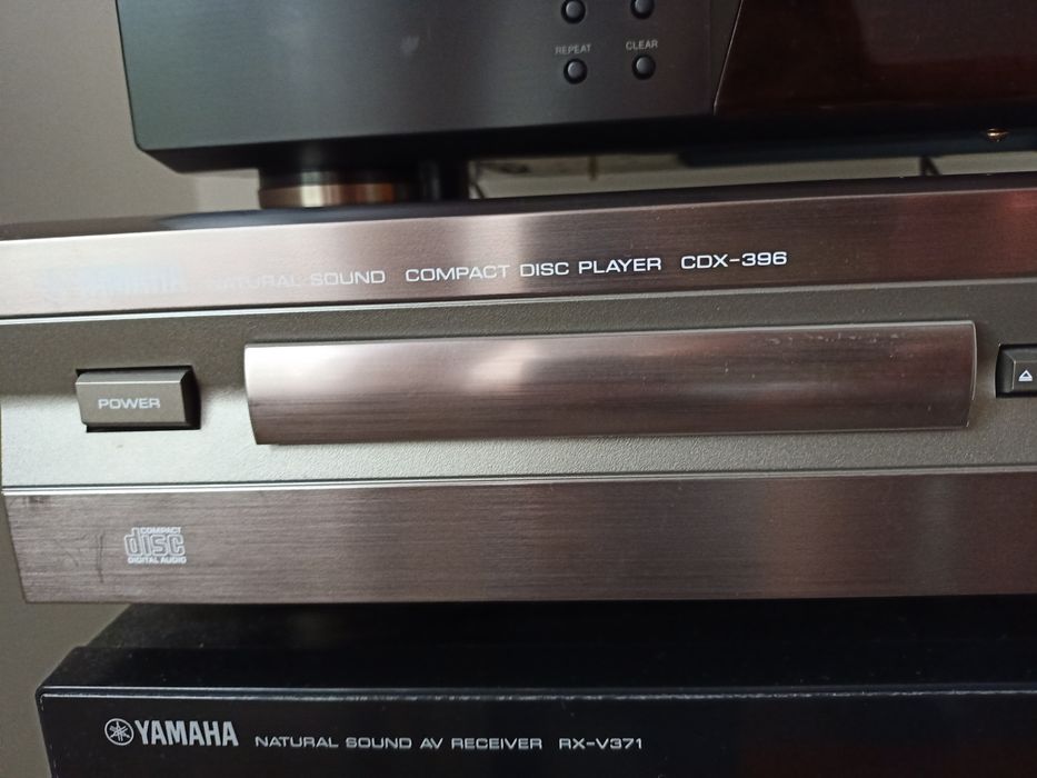 Yamaha CDX 396 odtwarzacz płyt CD
