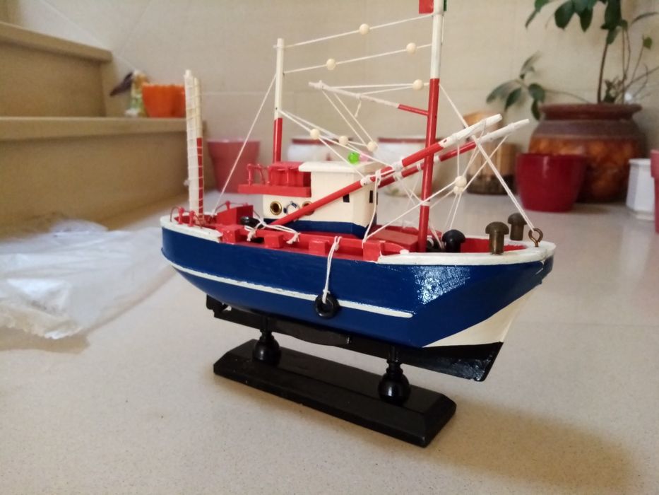 Barco de madeira Nazaré