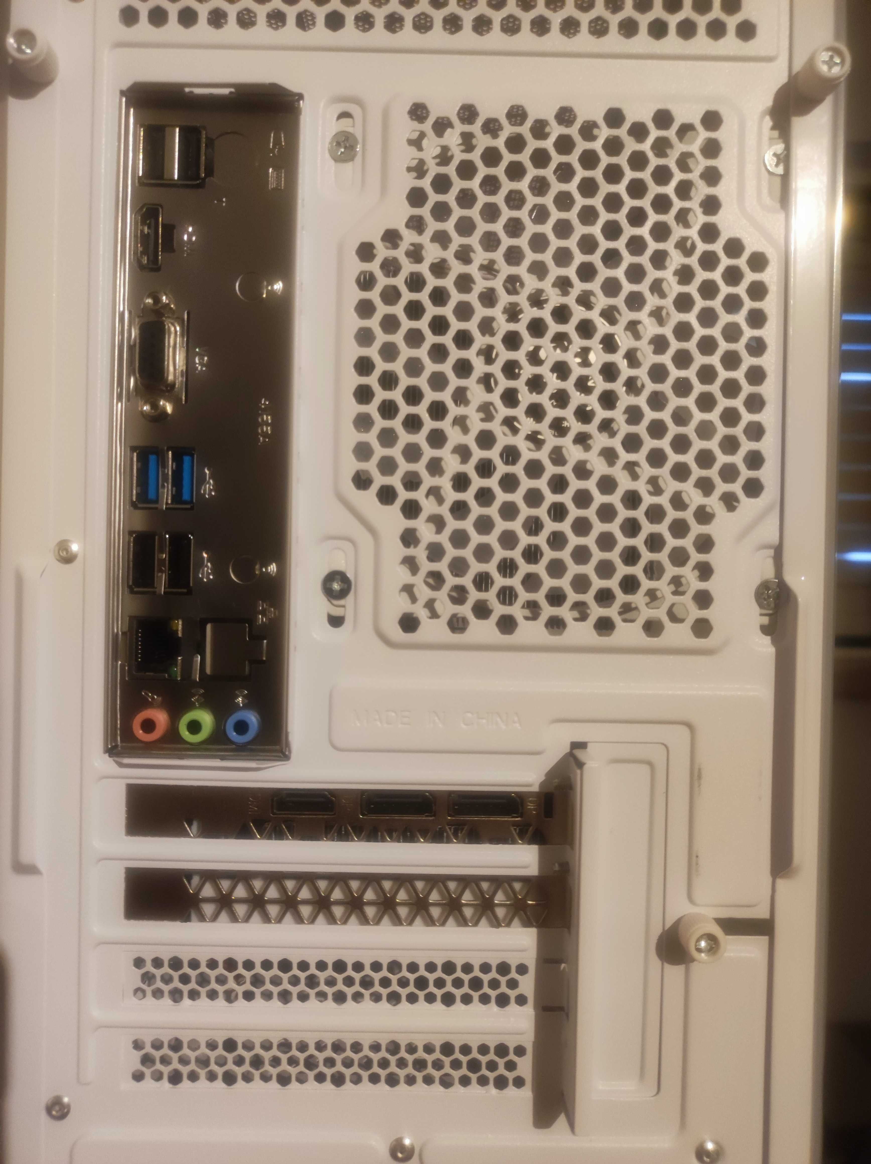 PC Gaming Ryzen 2600 3.7GHz / RX 580 8GB / 16GB 3200 / RGB / SSD+HDD