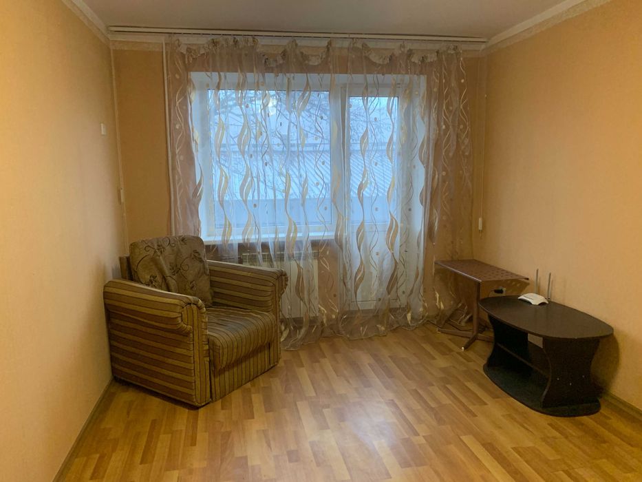 Соц.місто. Поряд з ринком