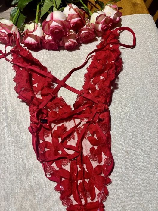 Сексуальне червоне боді s/m