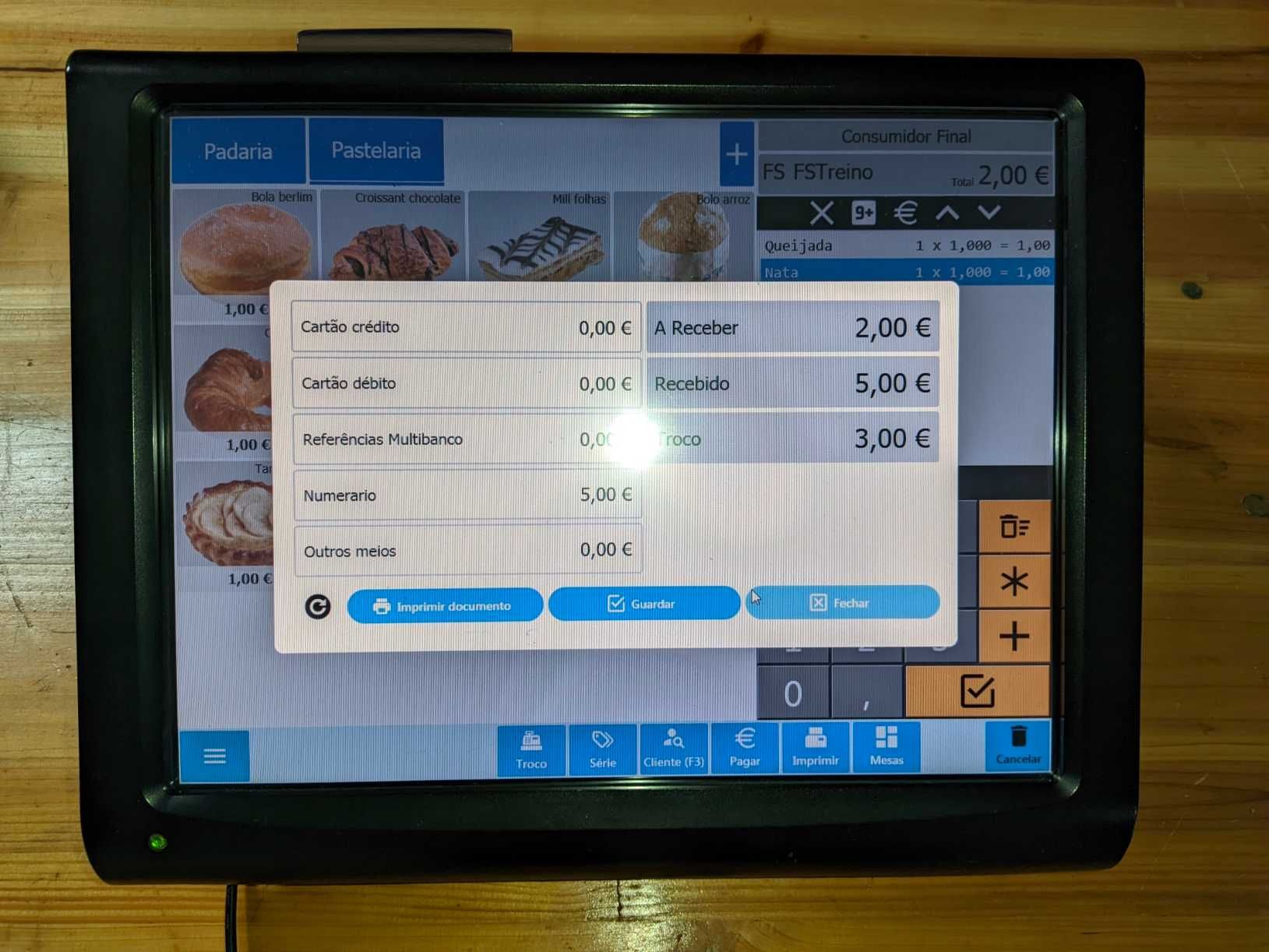 POS AIO touch com impressora térmica