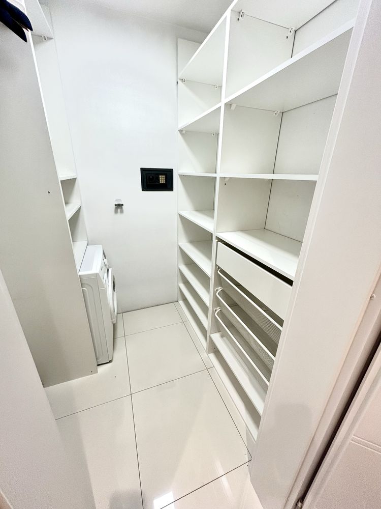 Wynajem 60m2 Poznań Jeżyce, salon z kuchnią mają 40m2,