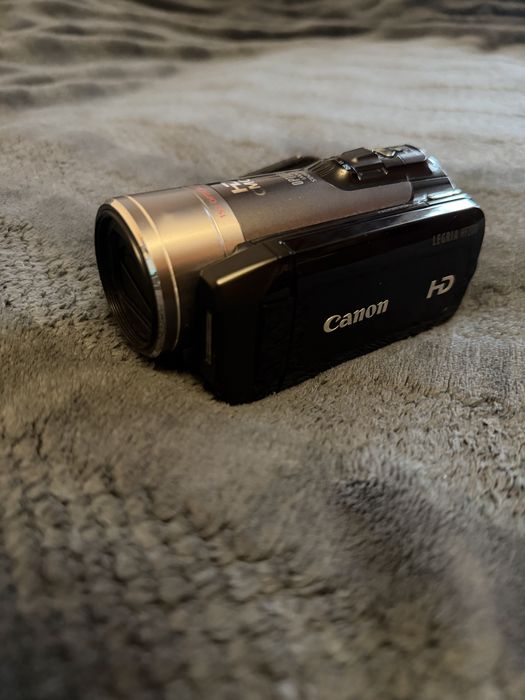 Відеокамера Canon Legria HF200 | Чудовий стан, повний коплект
