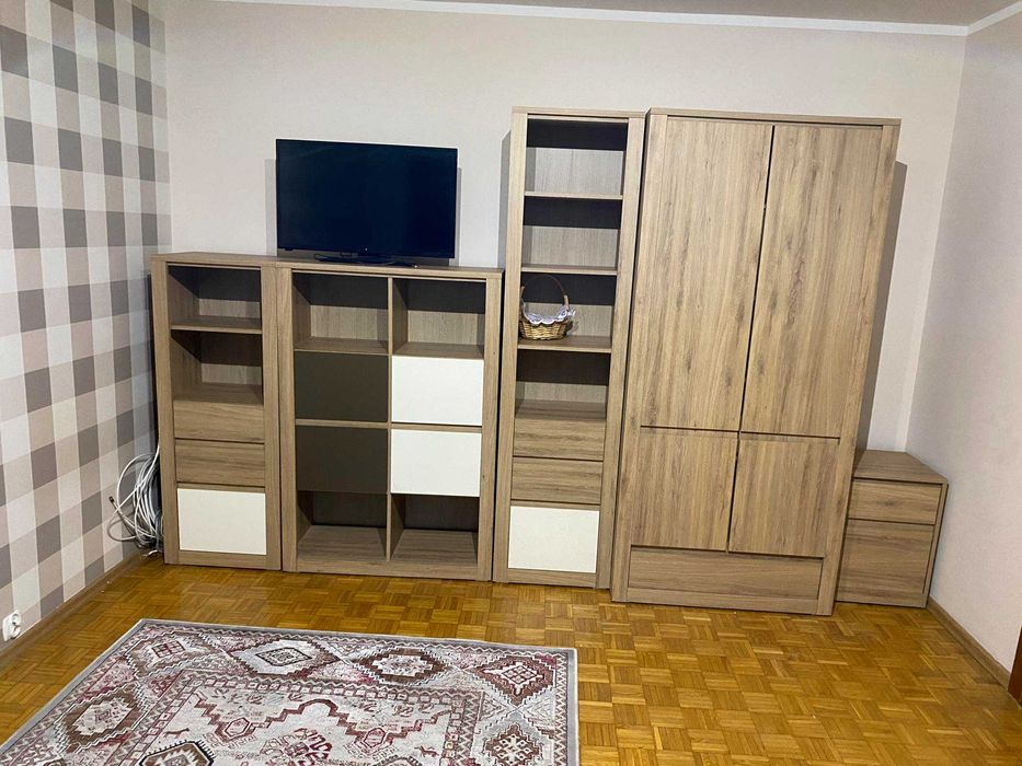 Komplet mebli do biura lub pokoju