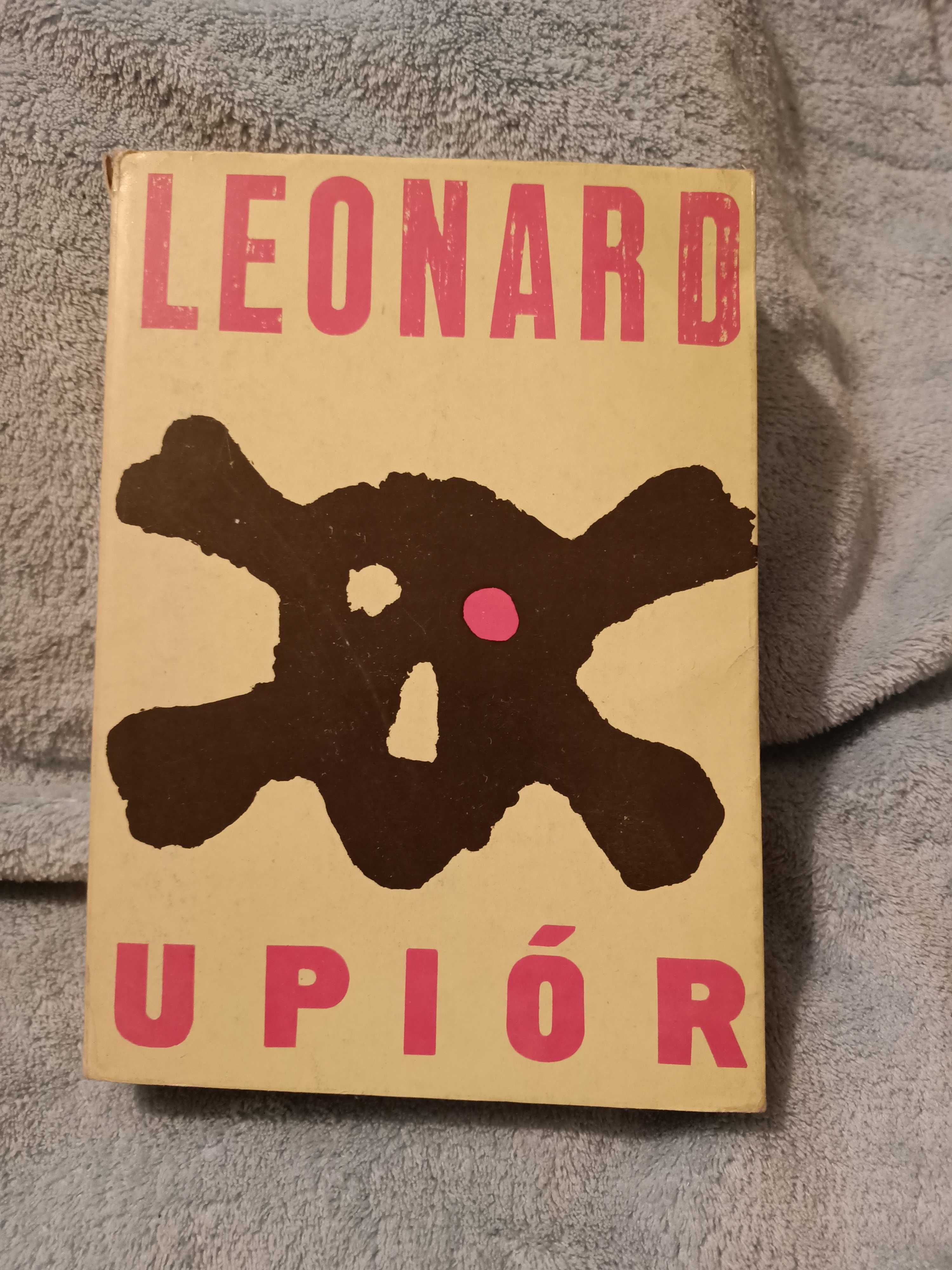 Leonard - Upiór.