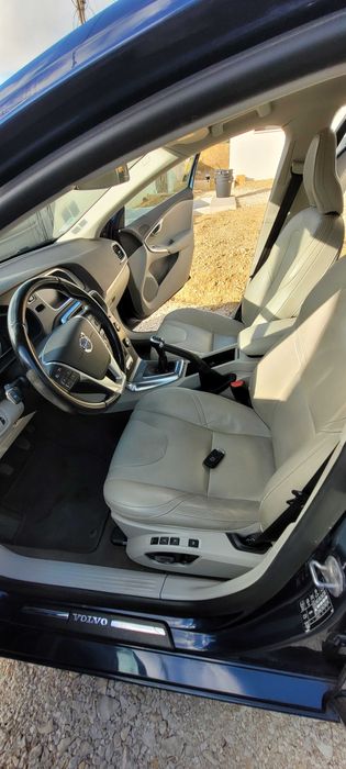 VOLVO V40 2.0 D4 190 ch Summum