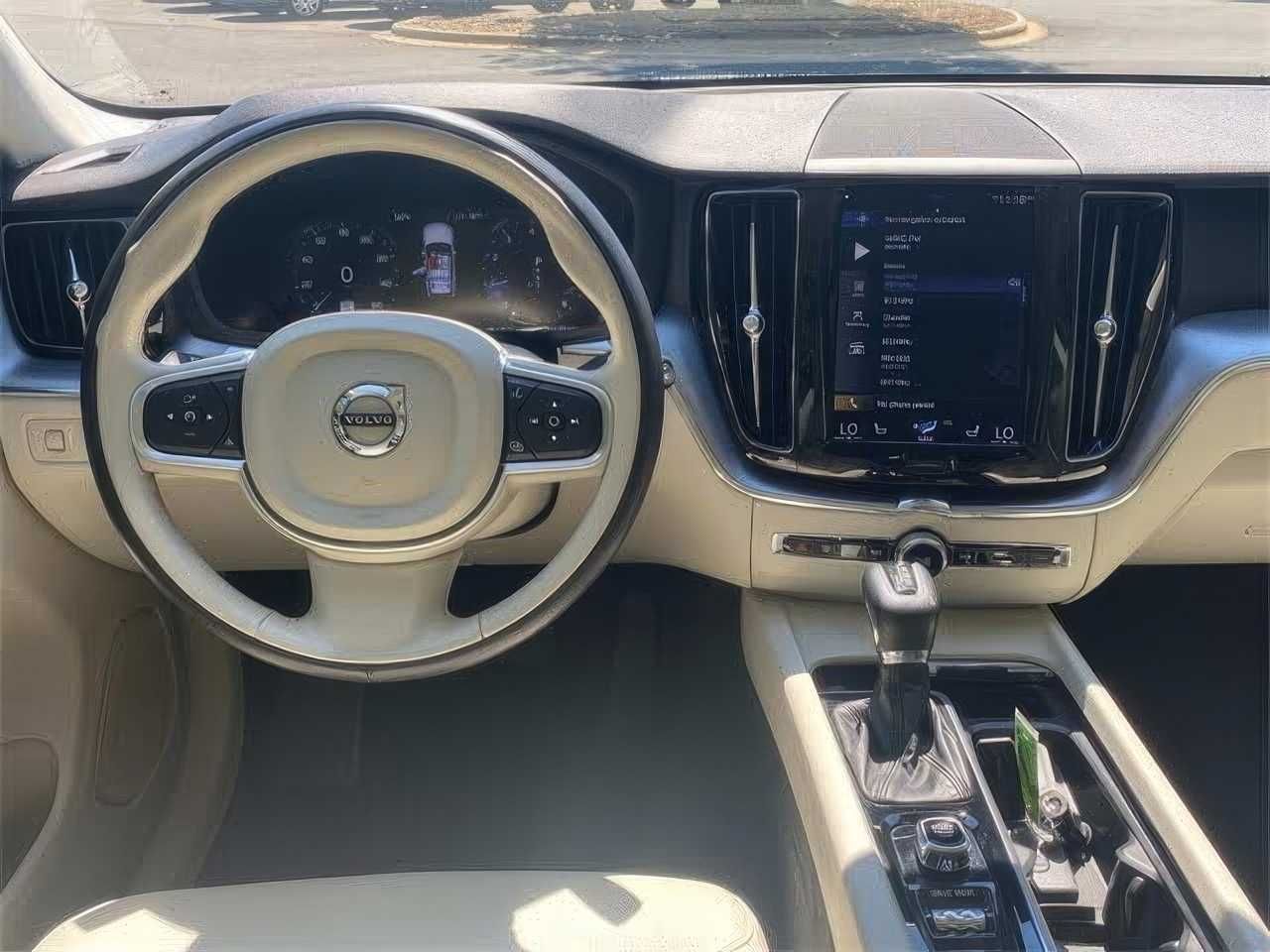 Volvo XC60 T5 Momentum 2020