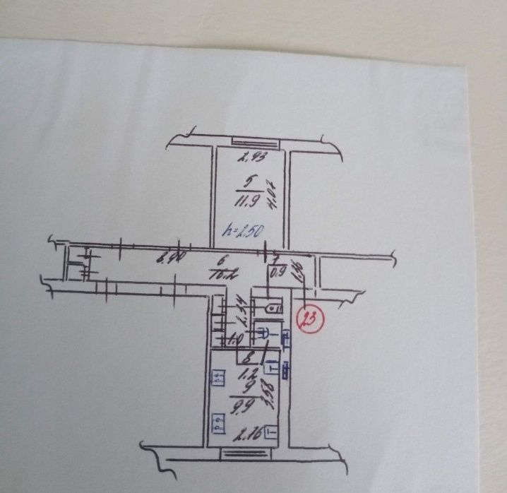 Кімната в центрі міста