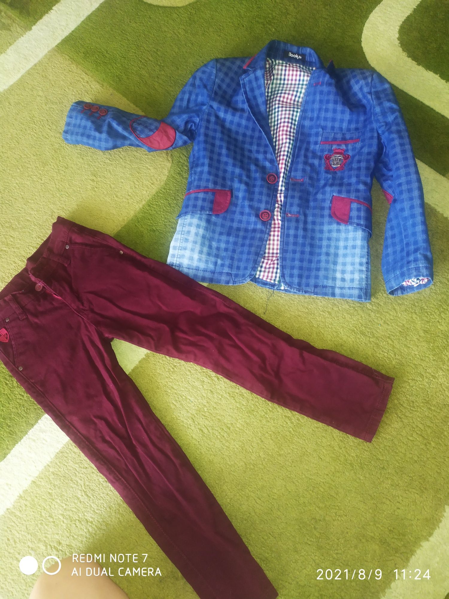 Брюки і піджачок