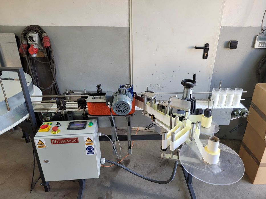 Etykieciarka etykiet samoprzylepnych