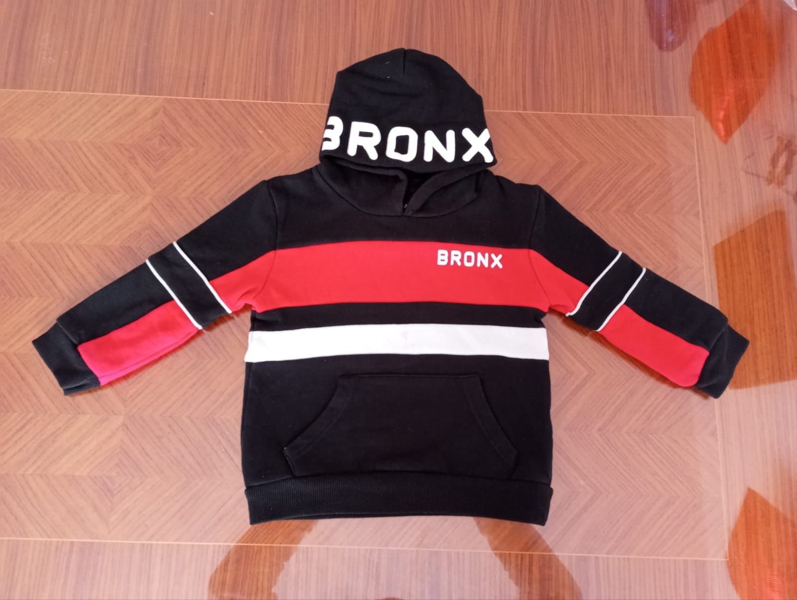 Camisola Hoodie Bronx Tamanho 3/4 Anos