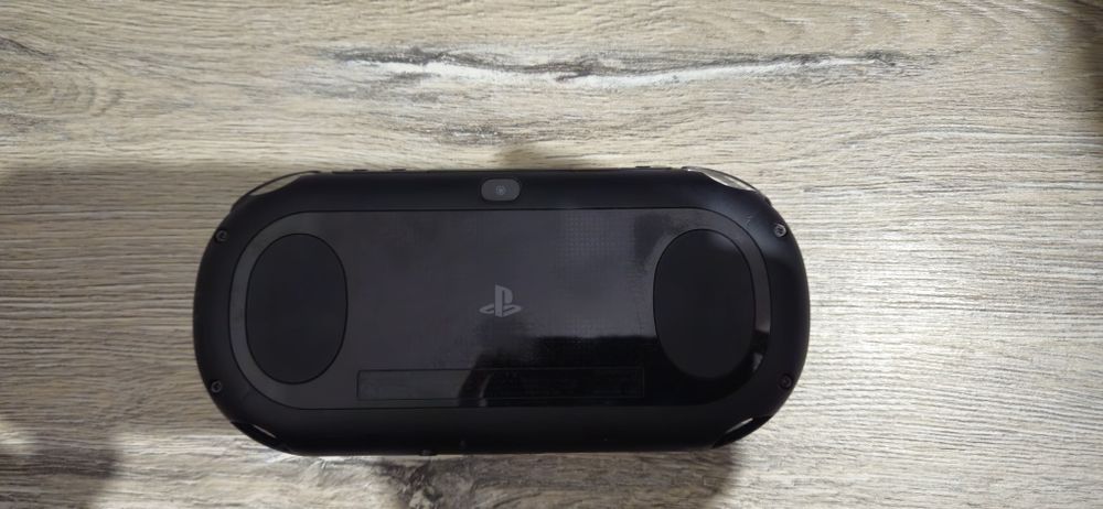 Ps vita деколи підлагує тачскрін